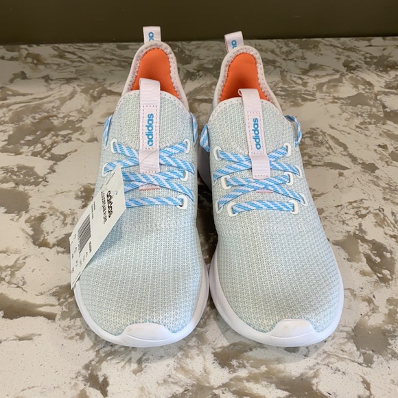 New adidas cloudfoam shoe - Picture 3 of 6